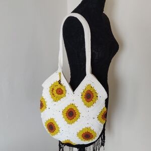 Handmade Crochet Women's Sunflower Design Shoulder Bag